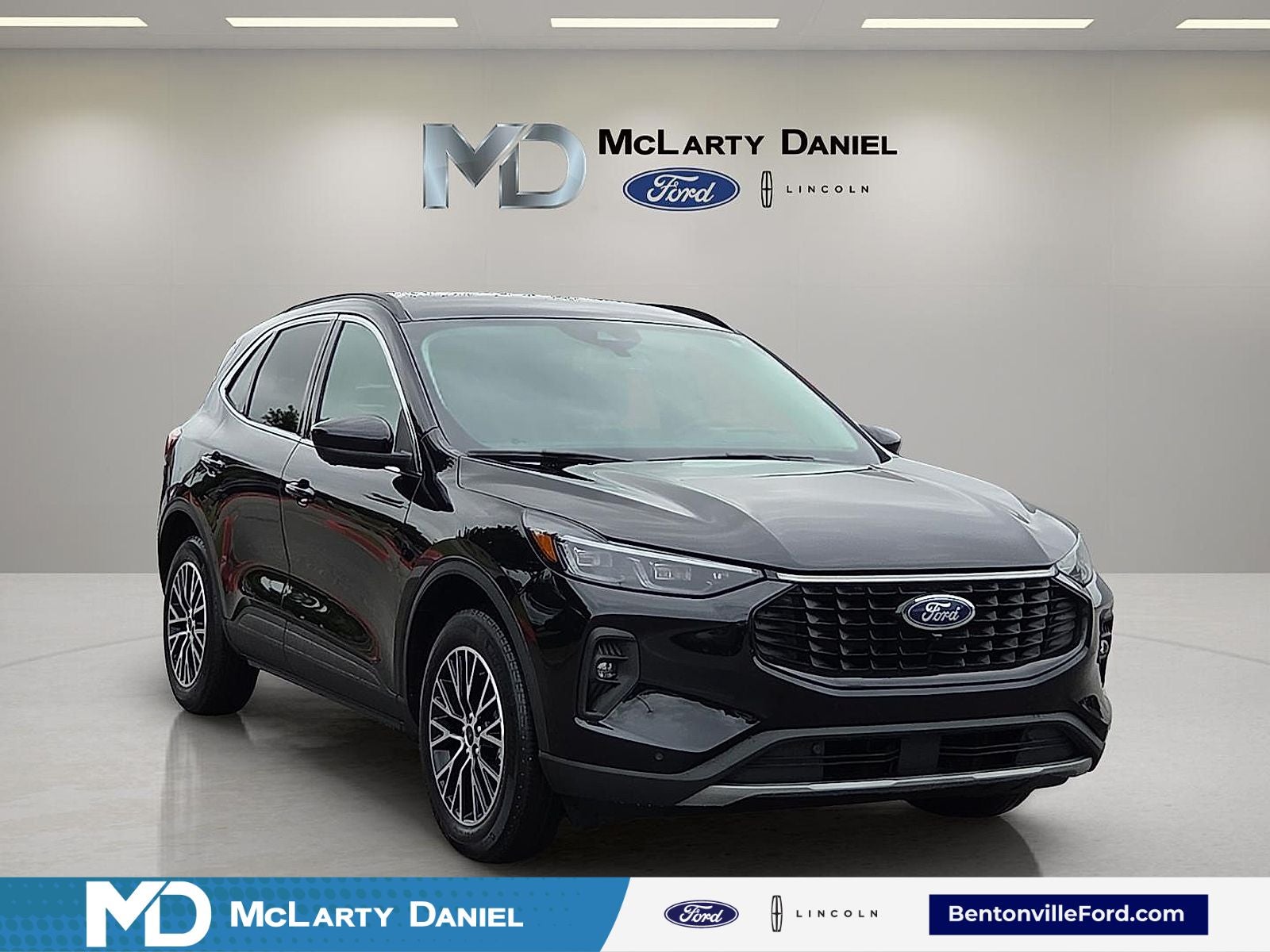 2025 Ford Escape Plug-In Hybrid Base in Black Metallic — front three-quarter view