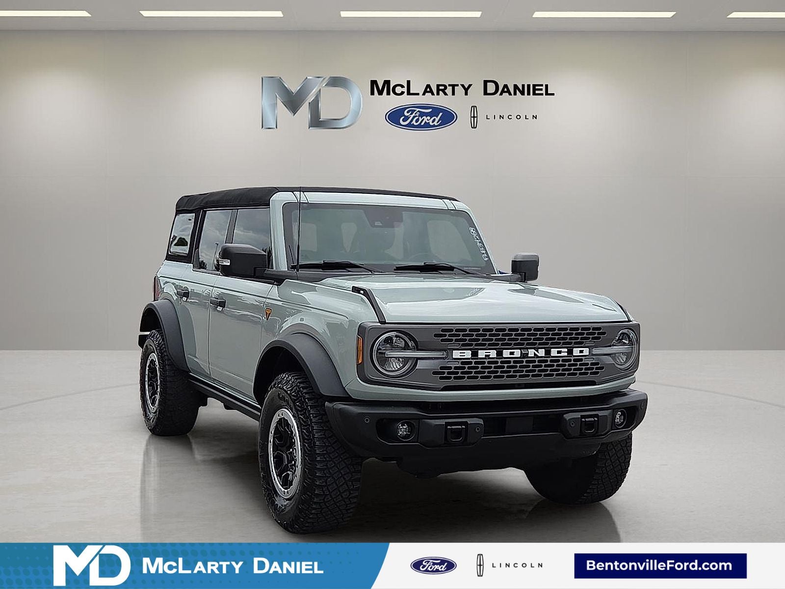 2023 Ford Bronco Badlands in Cactus Gray — front three-quarter view