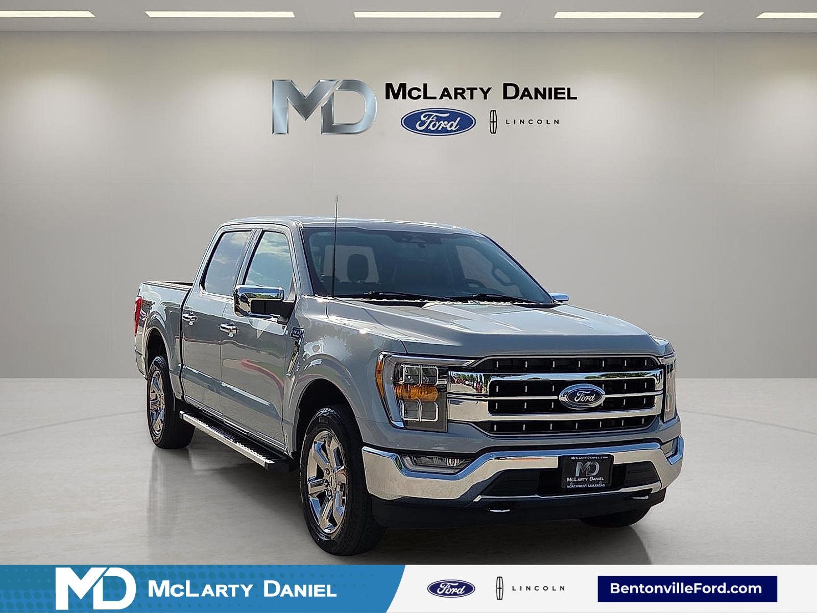 2023 Ford F-150 Lariat in Avalanche — front three-quarter view