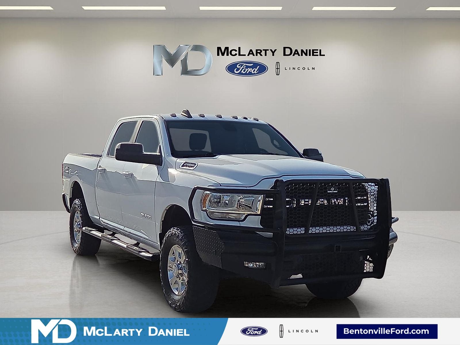 2019 RAM 2500 Big Horn in Bright White Clearcoat — front three-quarter view