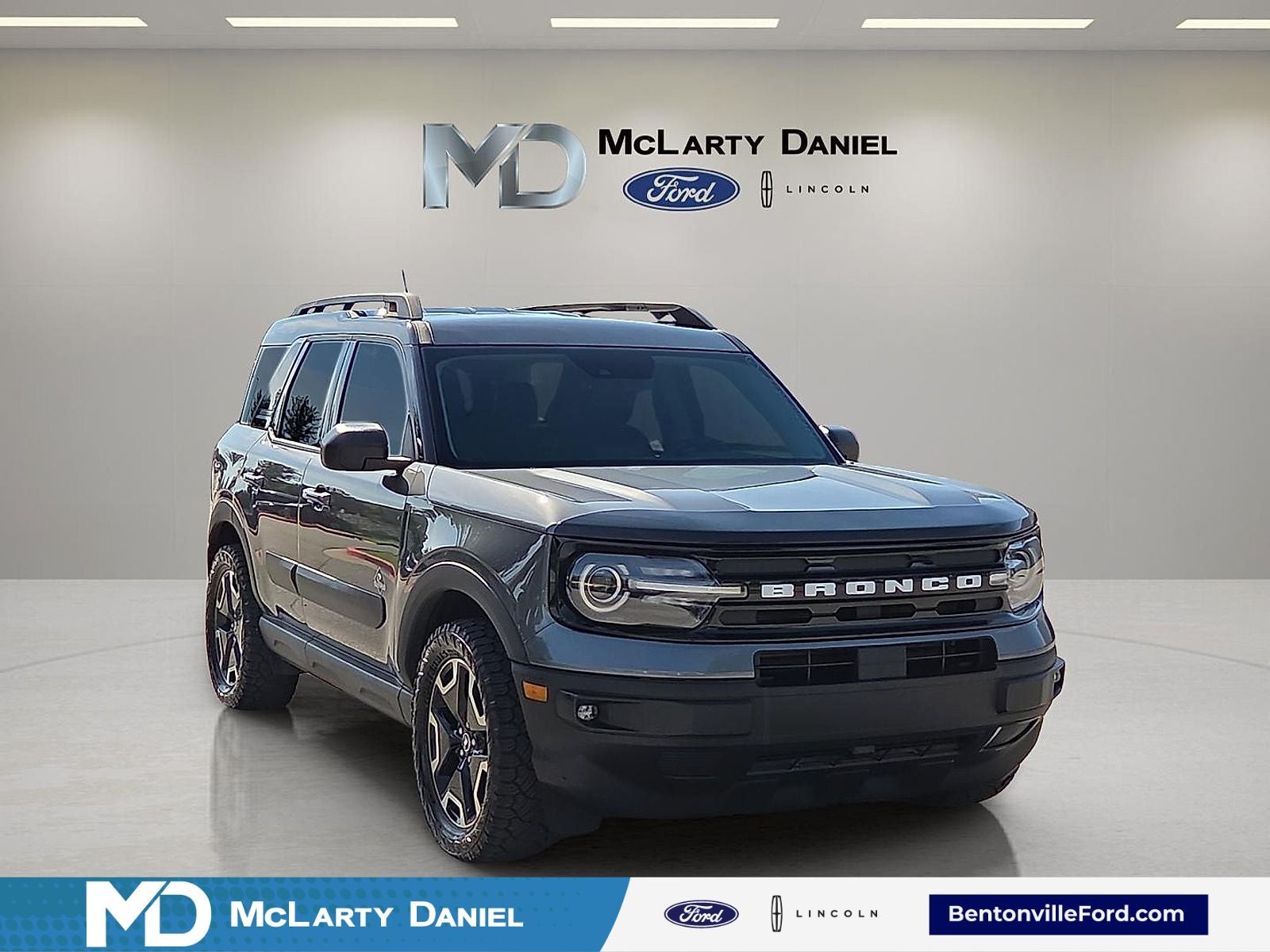 2022 Ford Bronco Sport Outer Banks in Gray Metallic — front three-quarter view