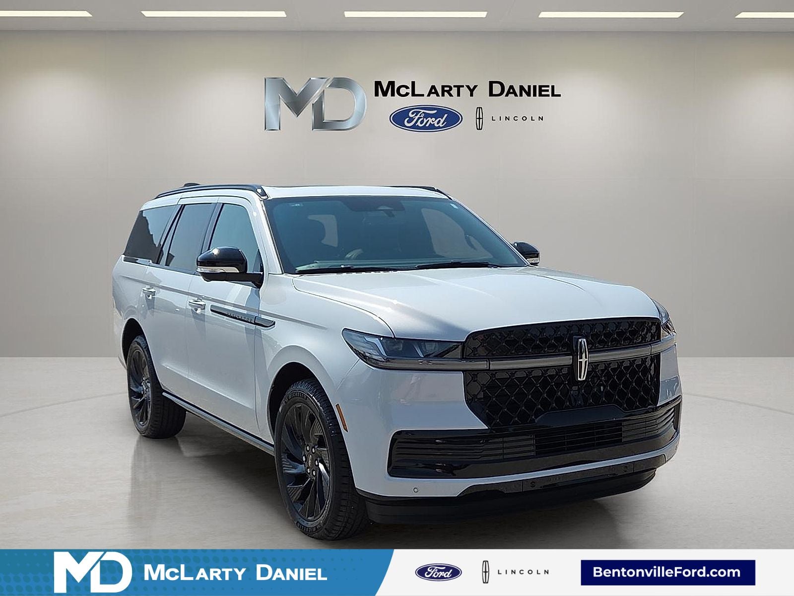 2026 Lincoln Navigator Reserve in Crystal White — front three-quarter view