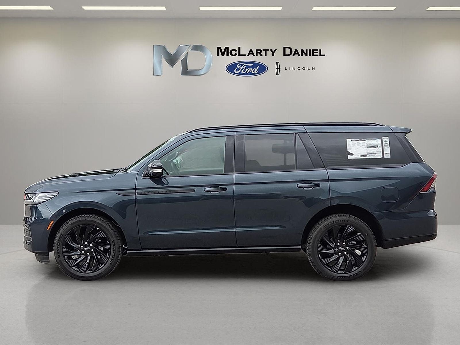 2026 Lincoln Navigator — rear three-quarter view