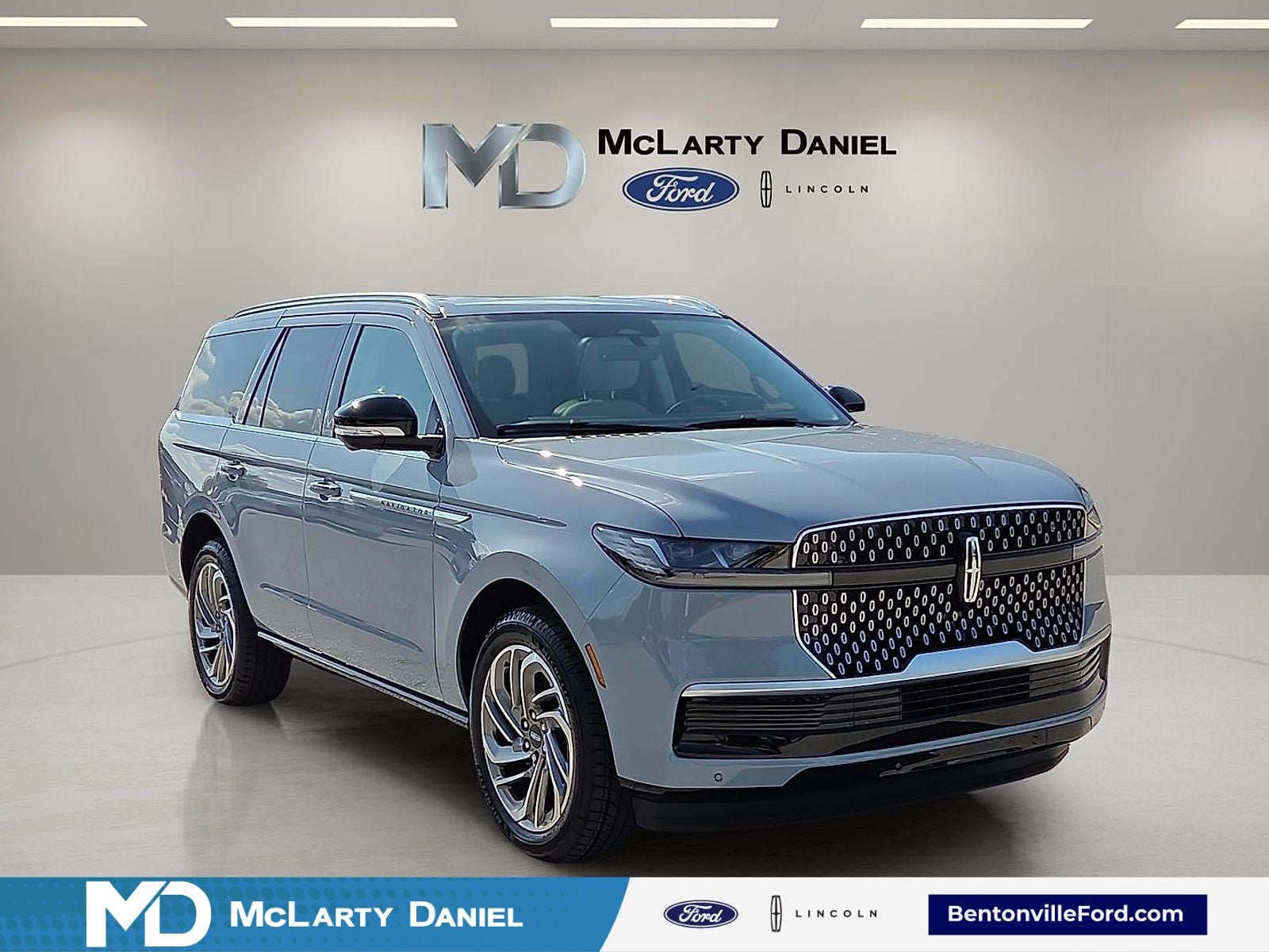 2026 Lincoln Navigator Reserve in Gray Mist — front three-quarter view
