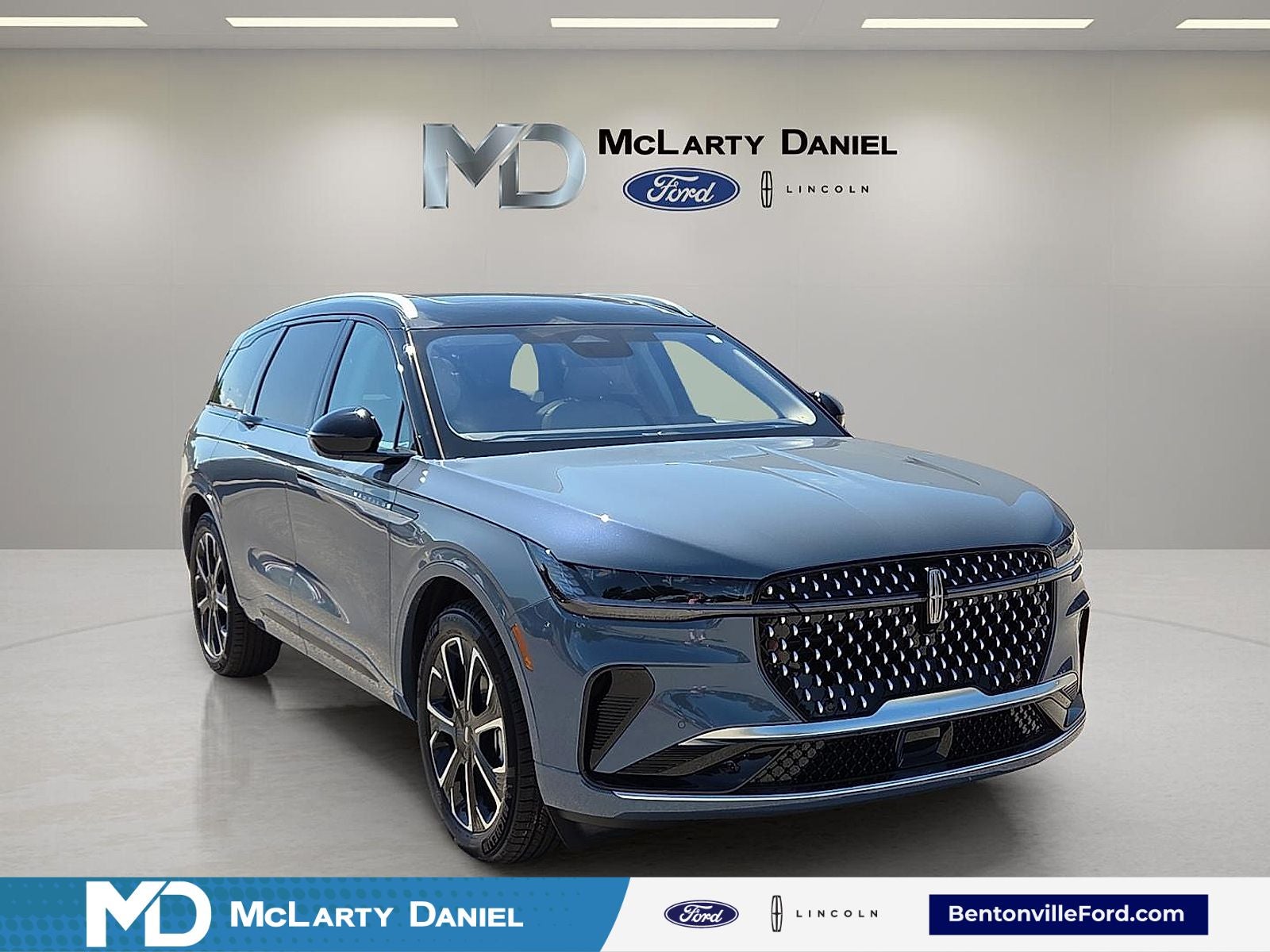 2026 Lincoln Nautilus Reserve in Whisper Blue Metallic Clearcoat — front three-quarter view