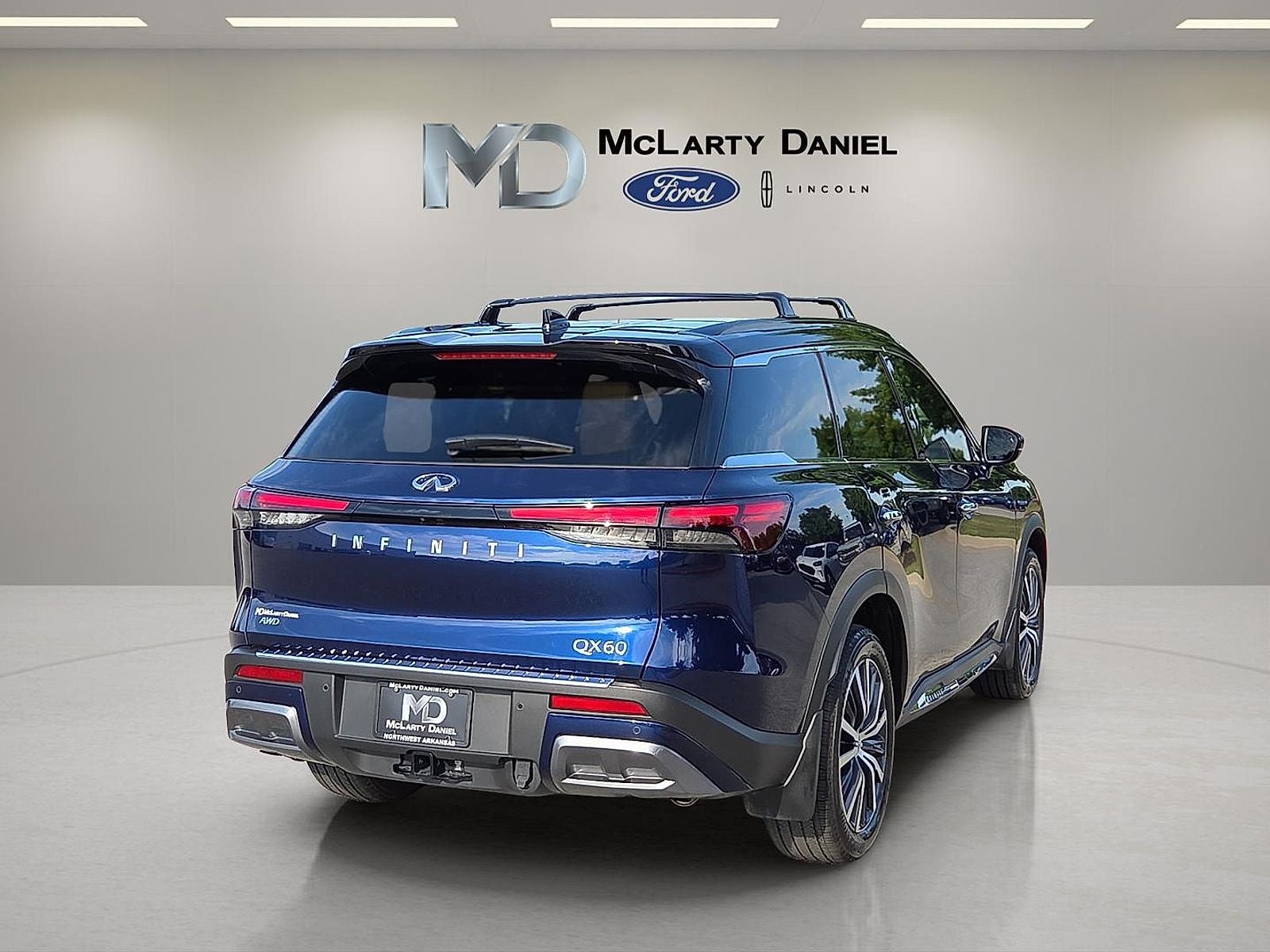 2025 INFINITI QX60 — detail view