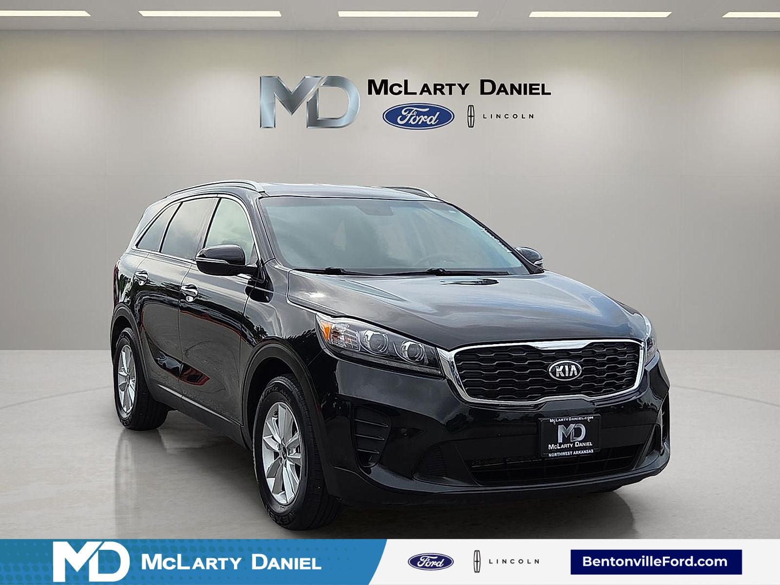 2019 Kia Sorento LX in Ebony Black — front three-quarter view