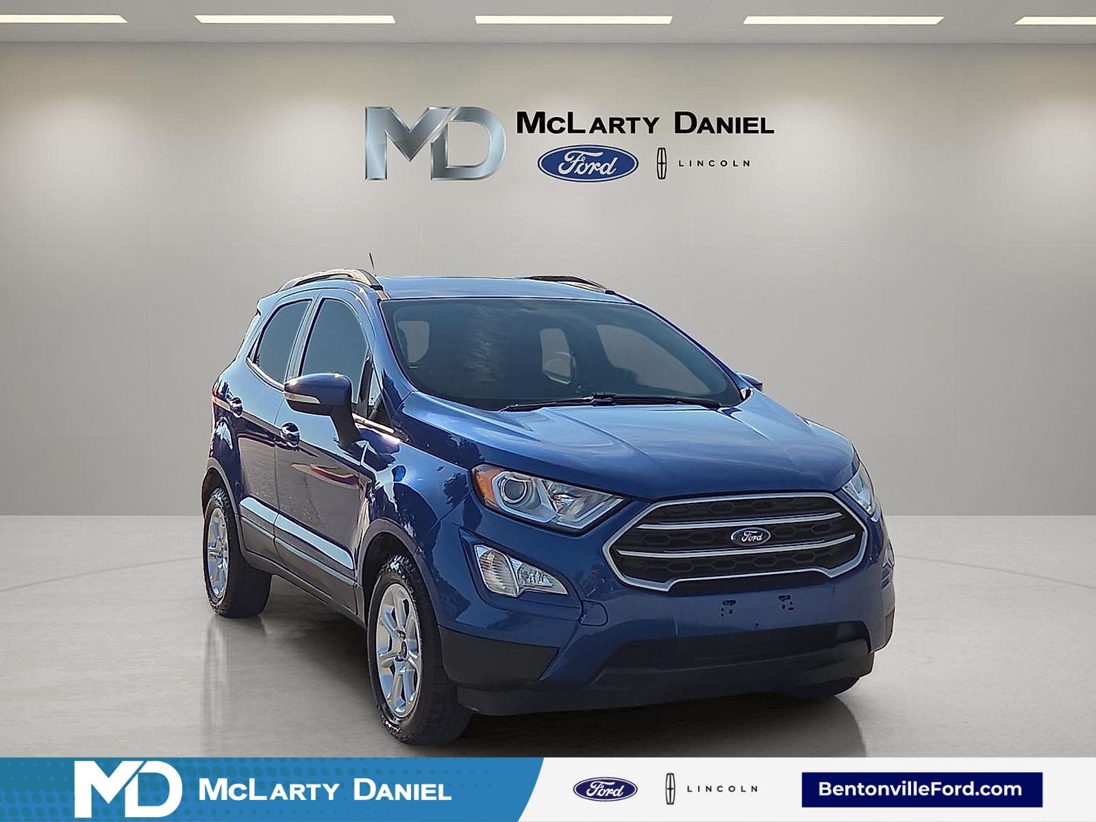 2021 Ford EcoSport SE in Lightning Blue Metallic — front three-quarter view